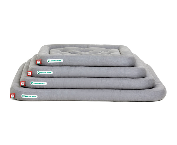 Orthopädisches Lounge-Kissen Red Label von Doctor Bark – Hundekissen mit Rand in den Größen S bis XXL, stützende Liegefläche für Gelenke und Wirbelsäule